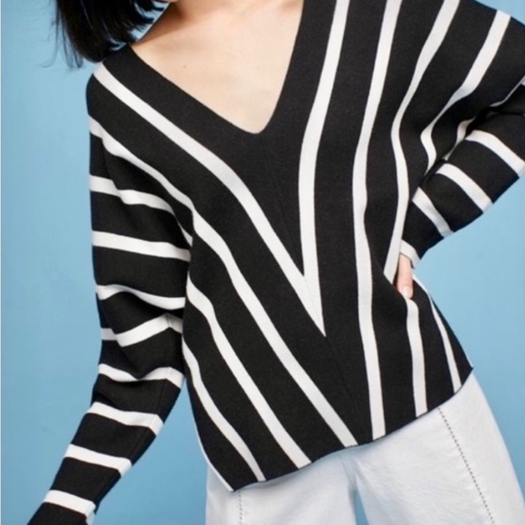 Anthropologie Moth | Striped V neck sweater black & white size Extra Small - Picture 2 of 6